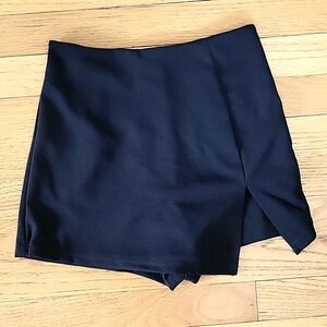 Black mini skort